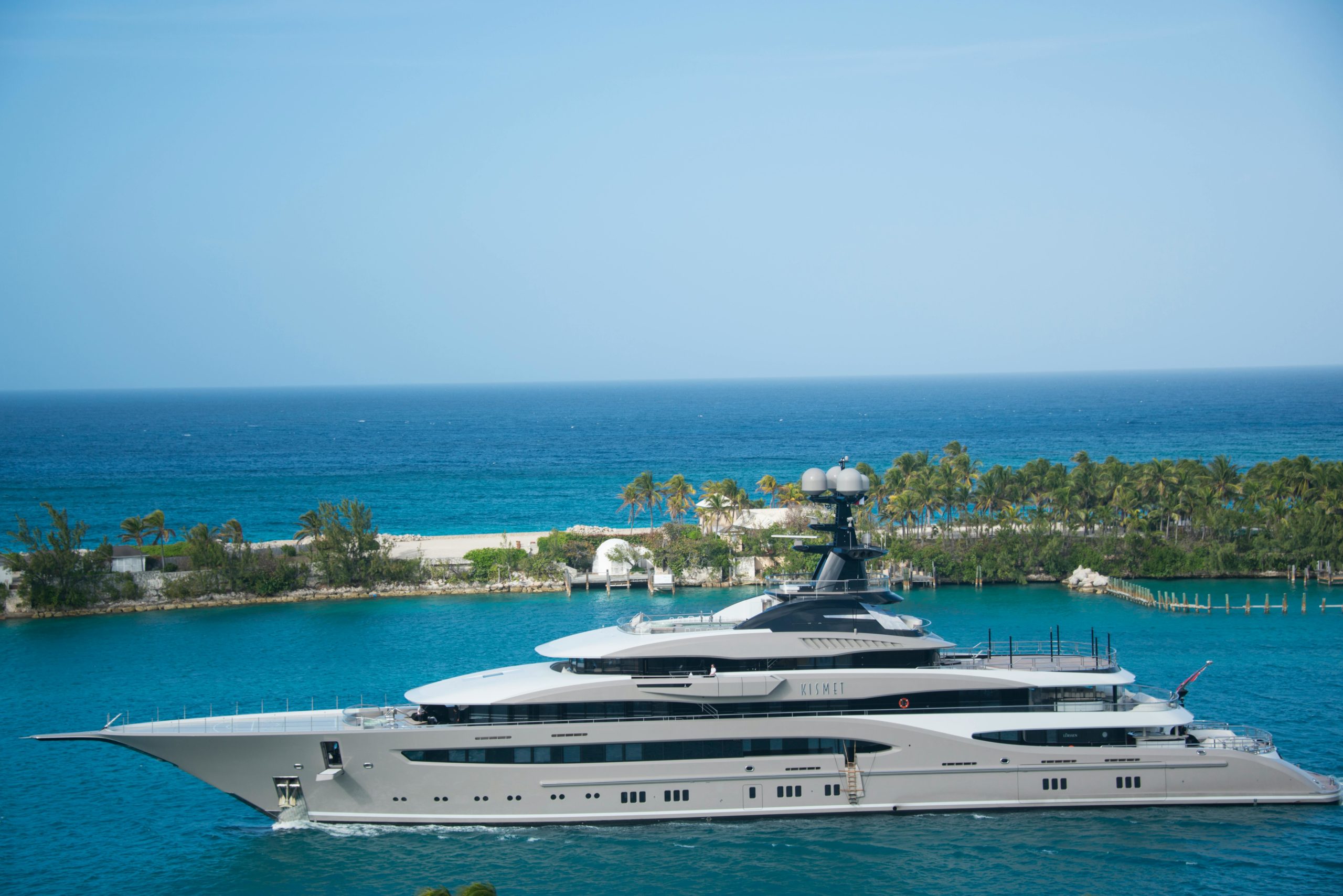 Top 3 Biggest Luxury Yachts in the World