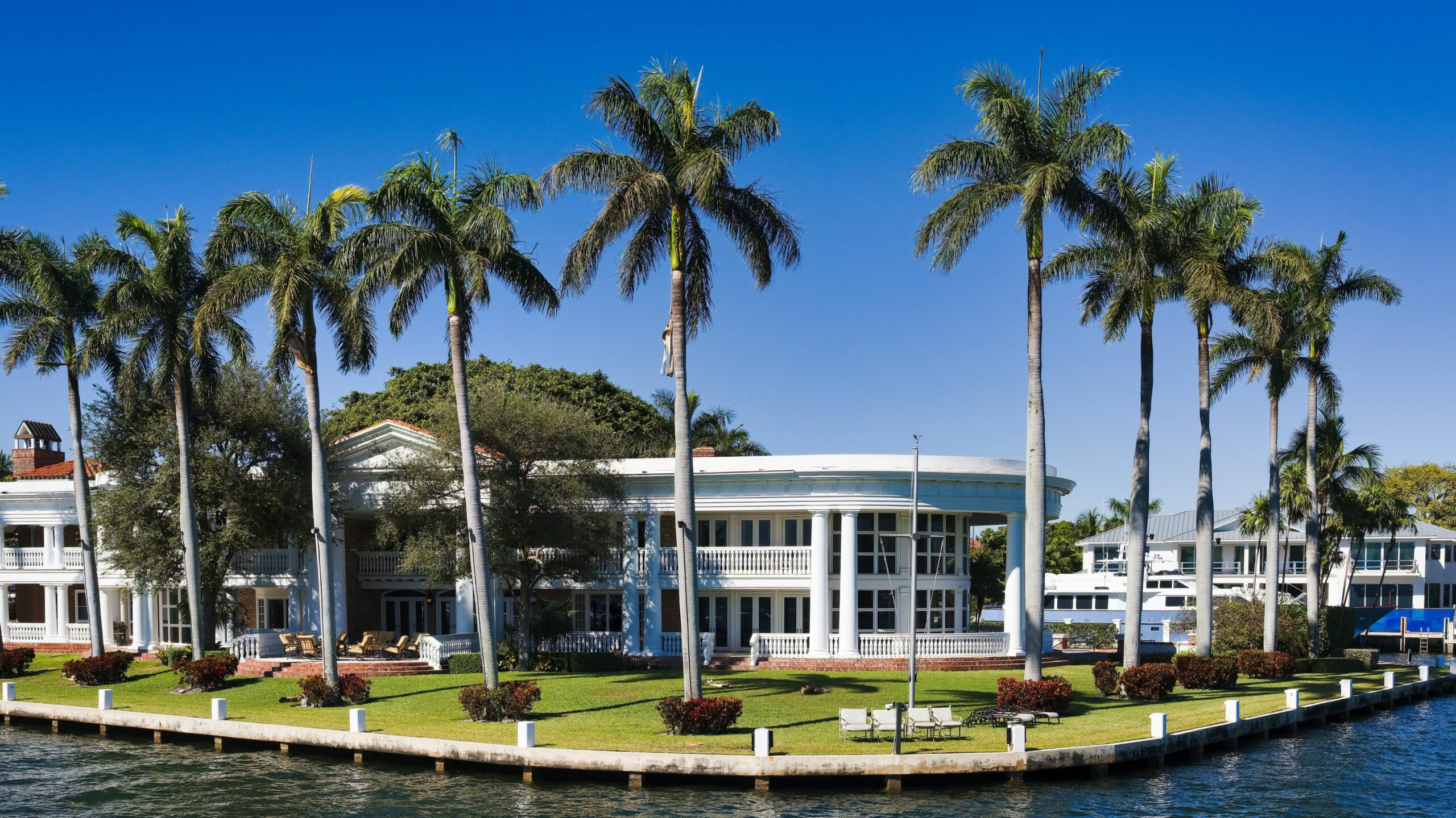 Understanding the 2025 International Buyer: Marketing Your Palm Beach Estate Globally