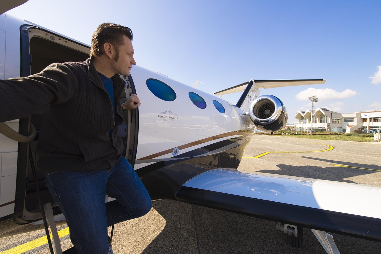 Eco-Luxury in the Skies: Sustainable Innovations in Private Aviation