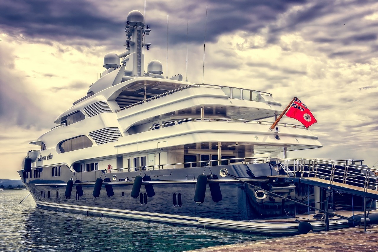 Ultra-Luxury Seasonal Yacht Excursions: The Pinnacle of Exclusive Travel